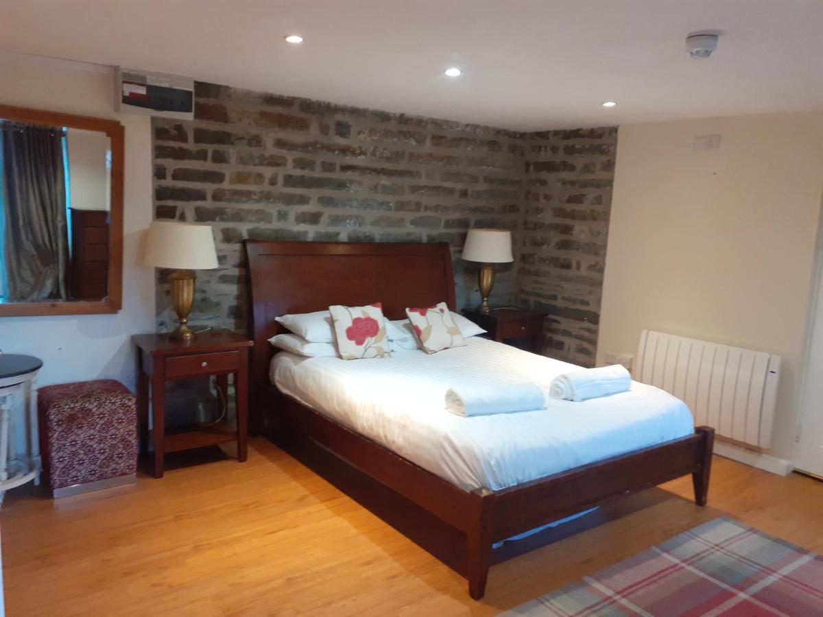 Bryncarnedd Farmhouse Aberystwyth Exterior foto